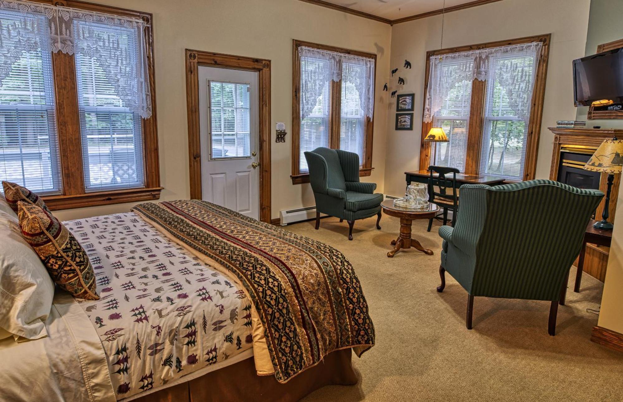 Rockwell Falls Inn And Wine Bar Lake Luzerne Kamer foto