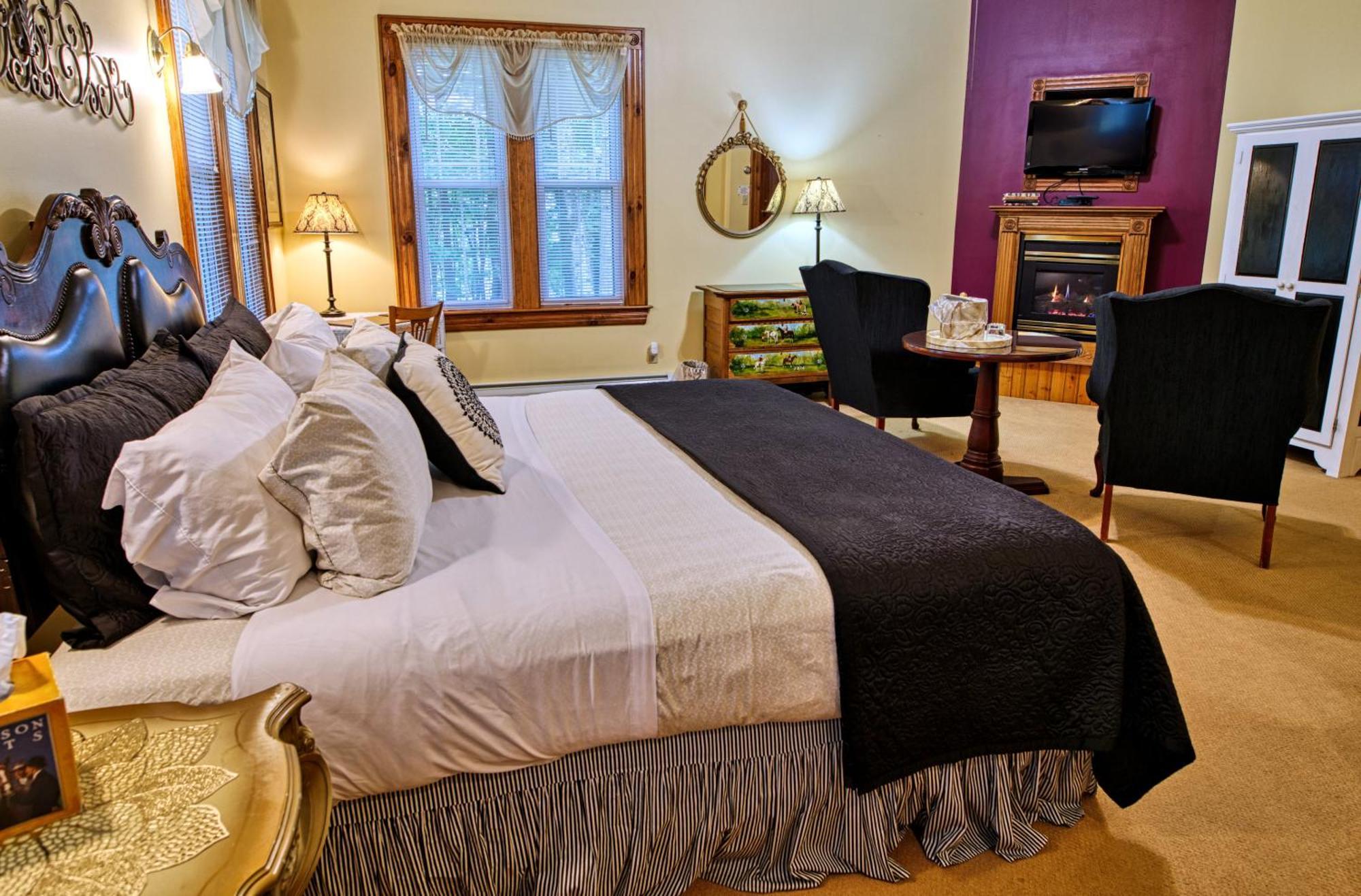 Rockwell Falls Inn And Wine Bar Lake Luzerne Buitenkant foto