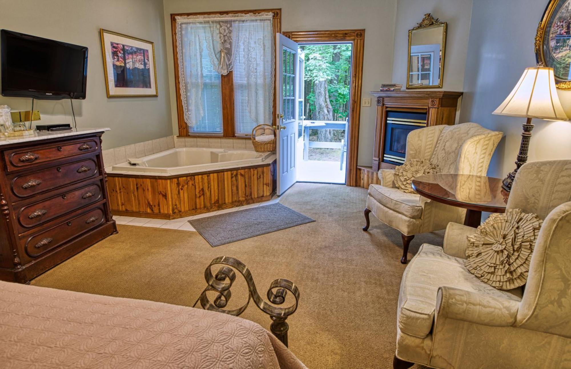 Rockwell Falls Inn And Wine Bar Lake Luzerne Kamer foto