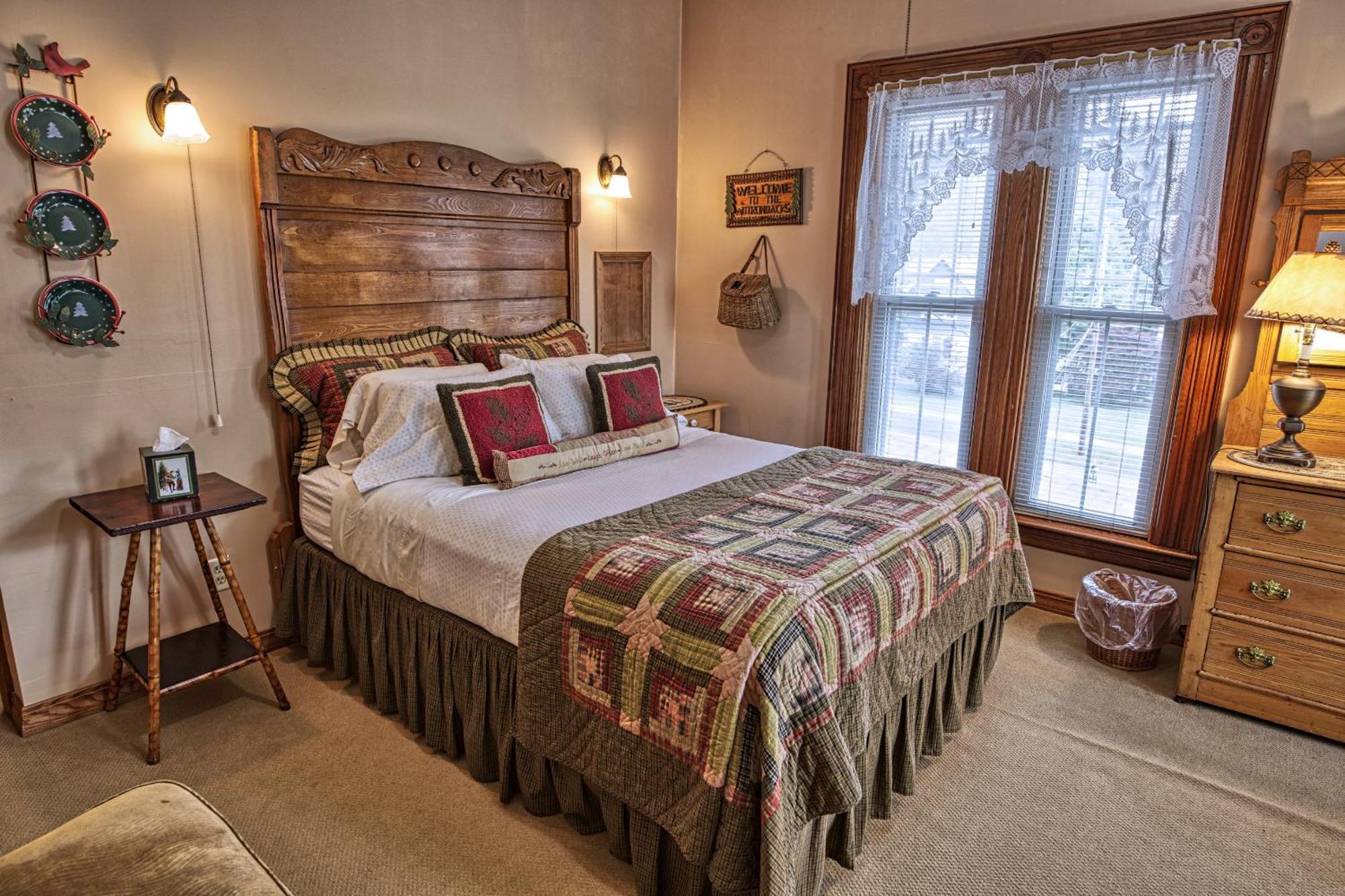 Rockwell Falls Inn And Wine Bar Lake Luzerne Buitenkant foto