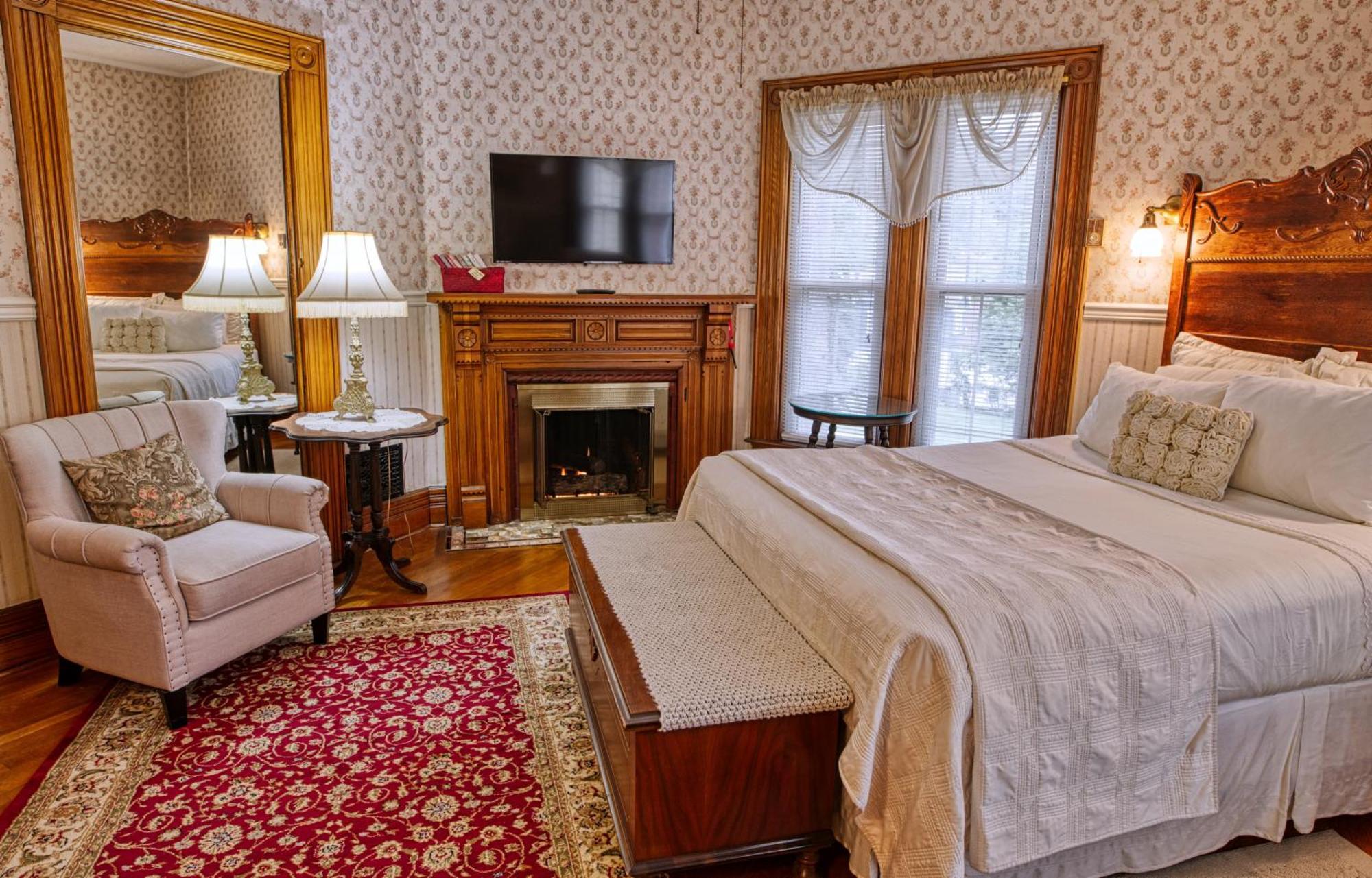 Rockwell Falls Inn And Wine Bar Lake Luzerne Kamer foto