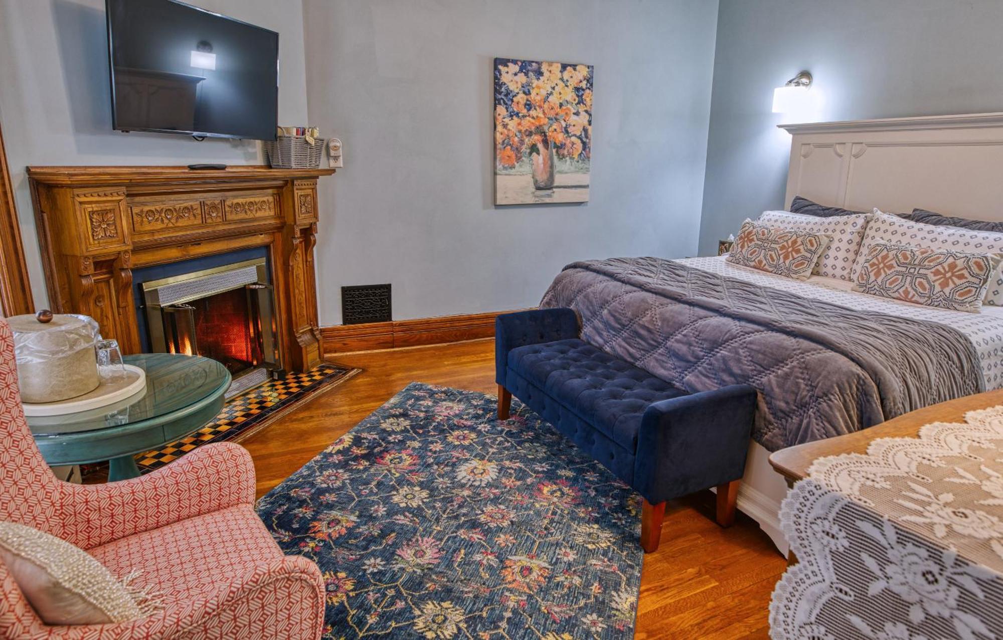 Rockwell Falls Inn And Wine Bar Lake Luzerne Kamer foto